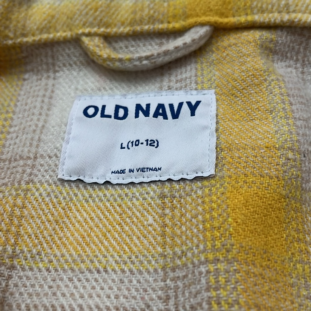Old Navy shacket - Picture 3 of 5